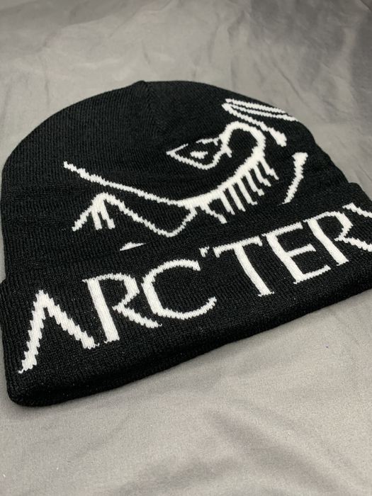 Arc’teryx czapka zimowa czarno biala