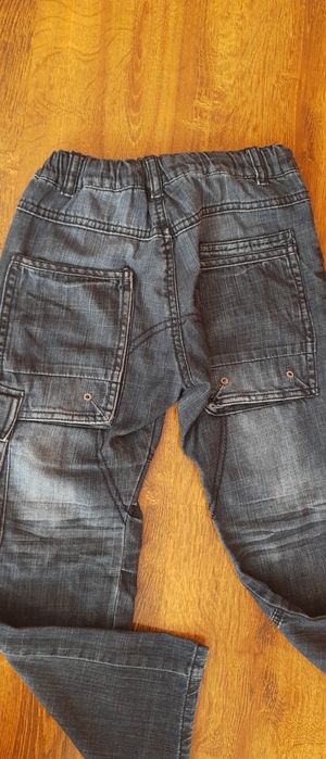 Spodnie dżinsowe 110-116 na 5-6 lat