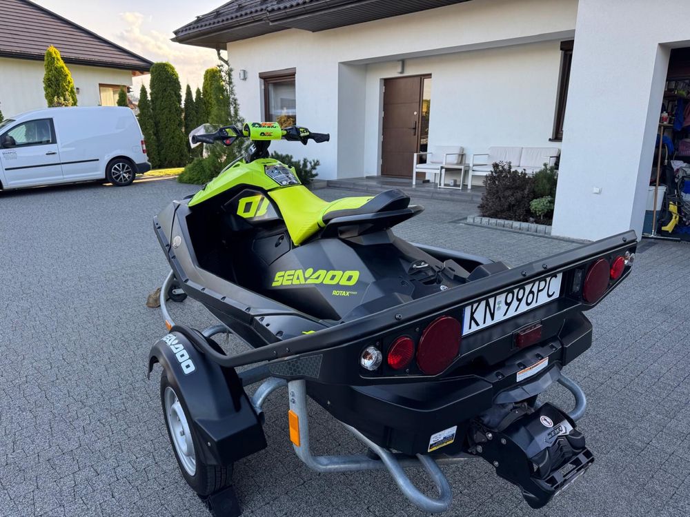 Sea doo spark trixx 2up 2023 manta green 47mth 110 koni solas 12/14