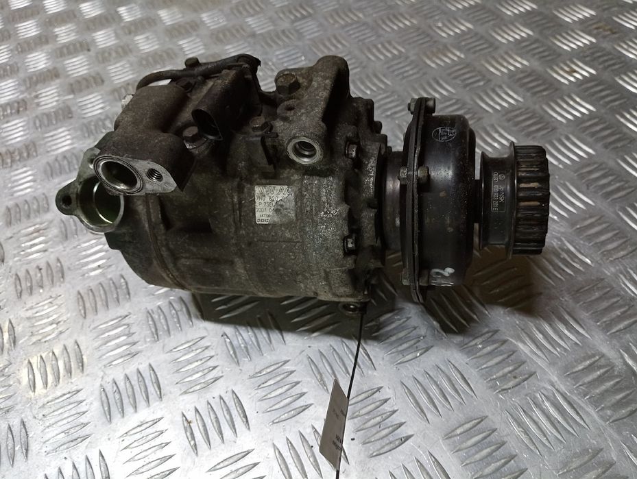 Компресор кондиціонера Volkswagen Touareg 3.0 d BPE Туарег 2007-2010