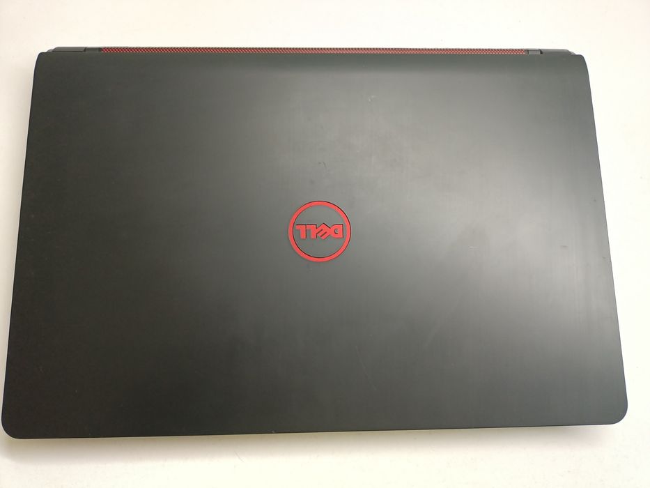 Dell 15 7559 intel i7/ram 16/Nvidia gtx 960m 4 g / ssd 128g / hdd 1 tb