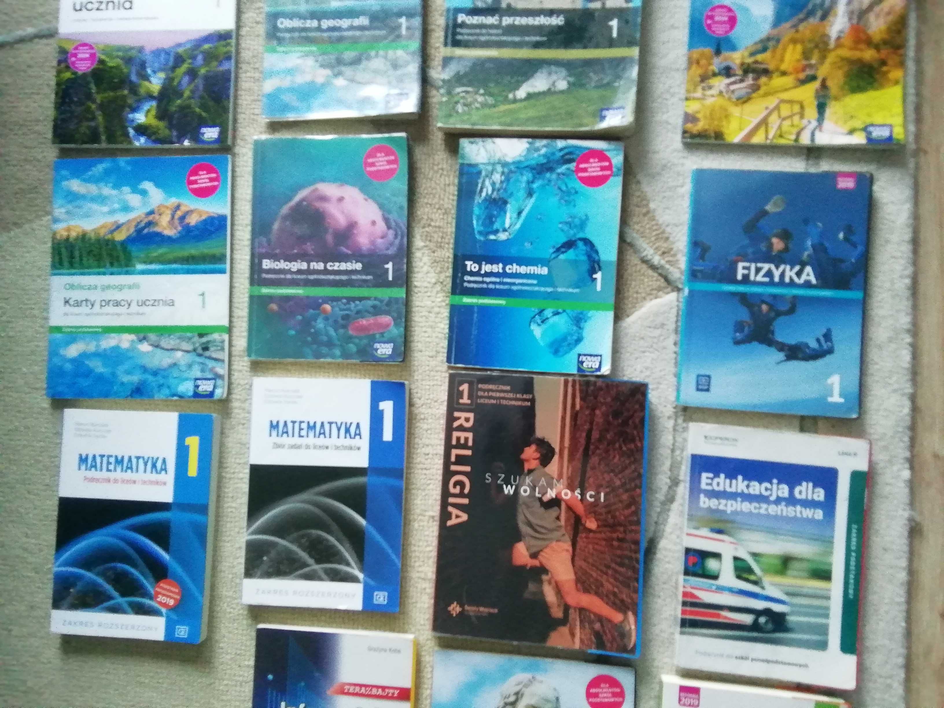 Sprzedam komplet  podręczników do kl. 1 technikum informatycznego