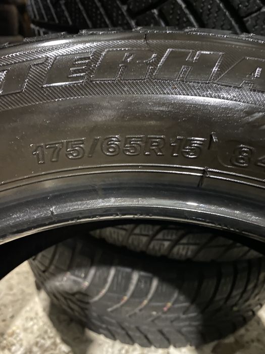 175/65 R15 Firestone пара шин зимних.