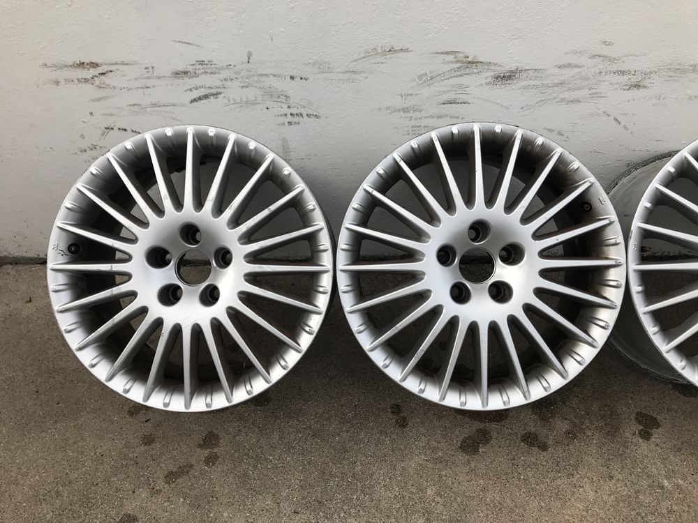 Jantes Alfa Romeo 17 5x110 originais