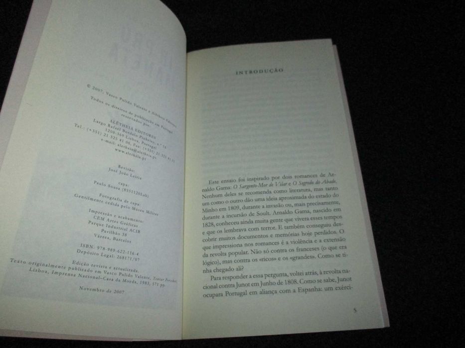 Livro Ir Pró Maneta A Revolta contra os Franceses Vasco Pulido Valente