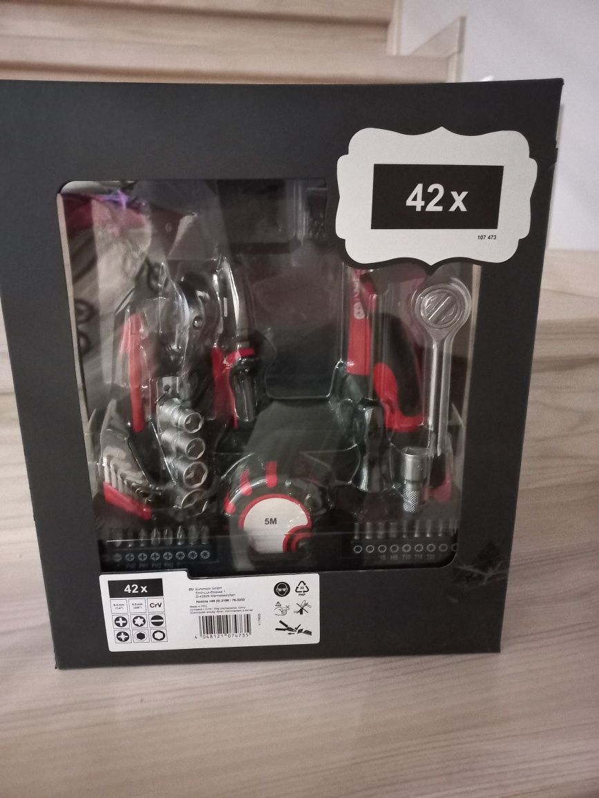 Narzędzia 42szt komplet nowe!