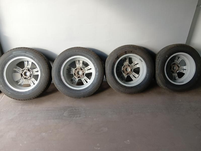 SPRZEDAM koła na felgach aluminiowych