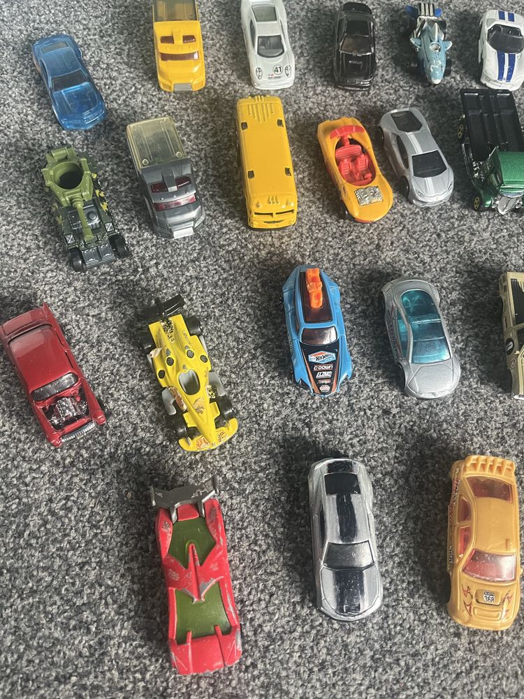 Zestaw aut autka hot wheels