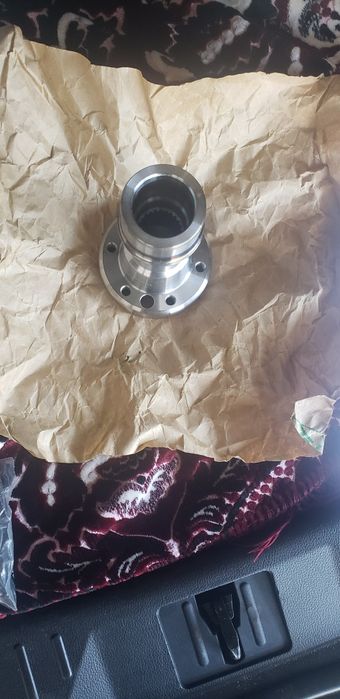 Фланець хвостовика