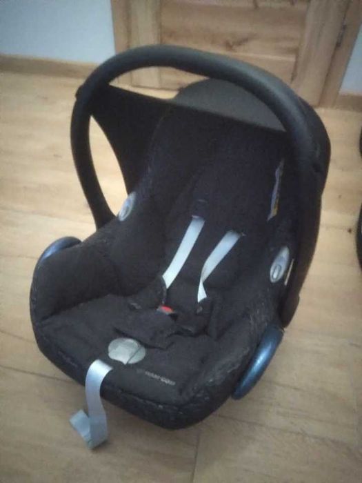 Wózek dziecięcy i nosidełko