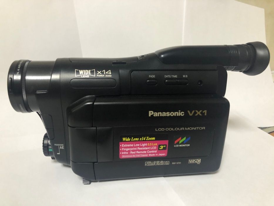 Видеокамера Panasonic VX 1