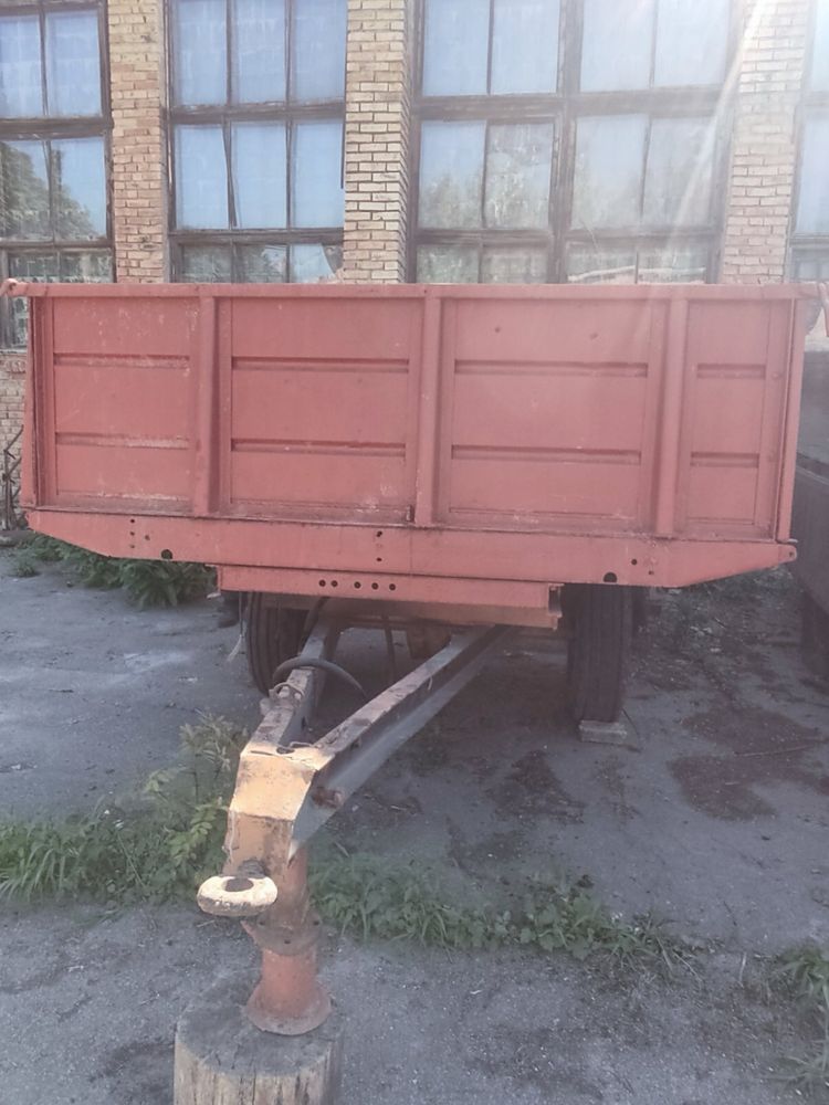 Причіп з запасним колесом