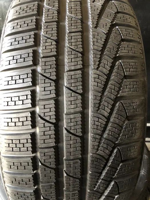 Купити зимові БУ шини гуму резину покришки колеса 235/55 R19 доставка