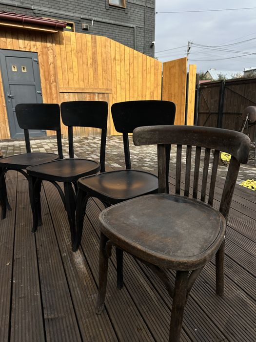 Старовинні крісла