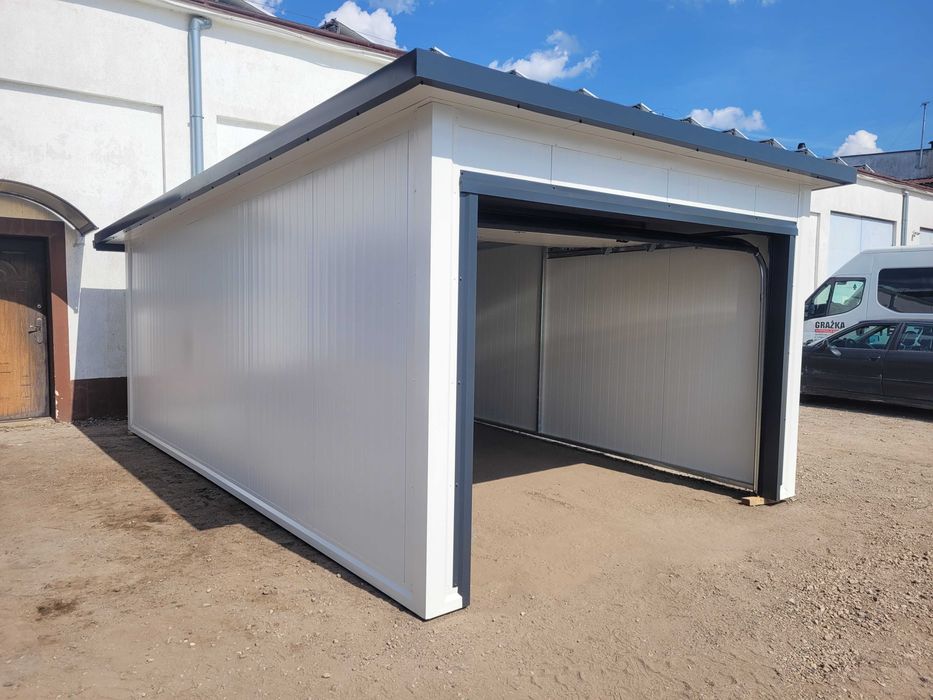Garaż z płyty warstwowej 3,5 x 5,65m Ocieplany Konstrukcja Ocynkowana
