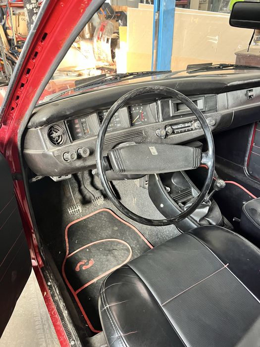 Datsun 120Y carro classico
