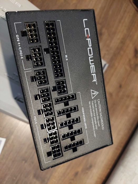 Zasilacz LC-POWER 80+ Platinum 1200w LC1200 V2.4