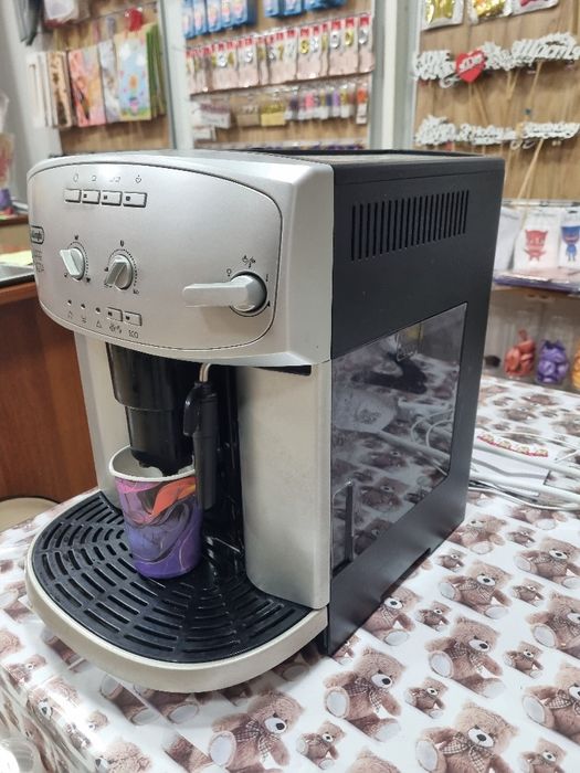 Кофемашина - Кавоварка Delonghi - делонжі