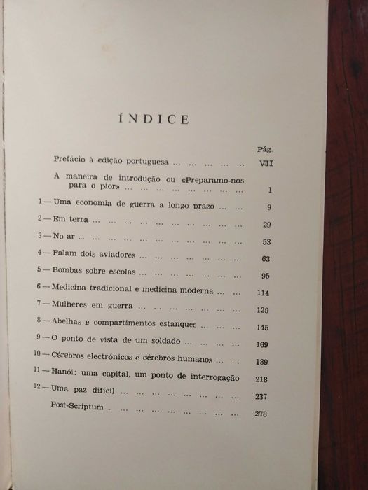 Wilfred G. Burchett - Bombas sobre Hanoi