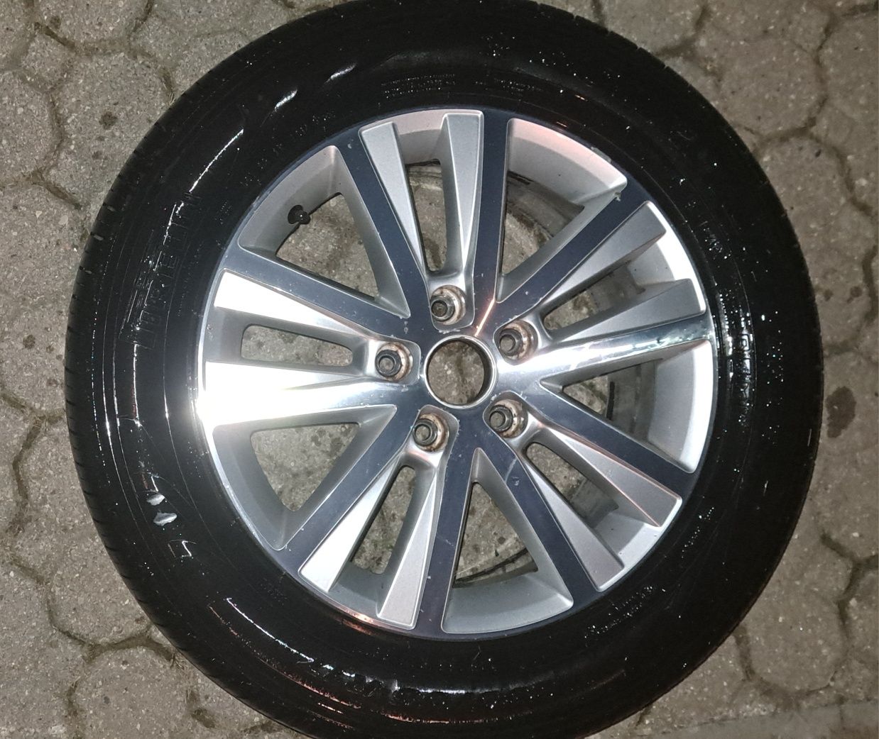Sprzedam koło vw 235x55 r17 5x120