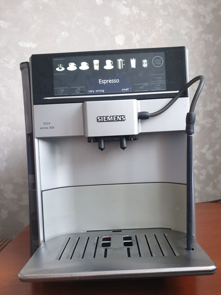 Кавомашина Siemens EQ.6 series 300