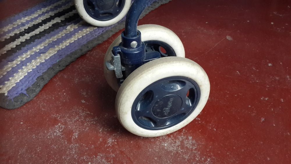 Коляска детская прогулочная компактная типа трость