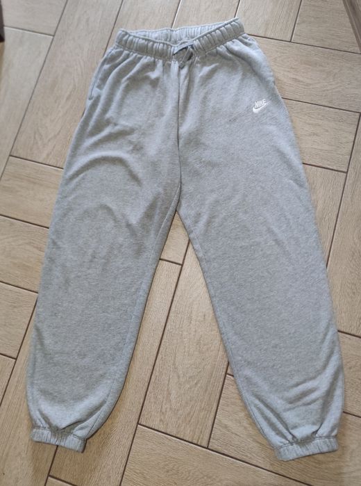 Спортивні штани Nike