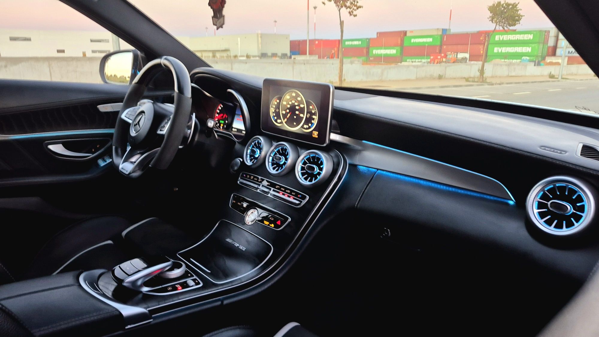 MERCEDES C63S AMG 510 CV V8 4.0 BI_TURBO 2018