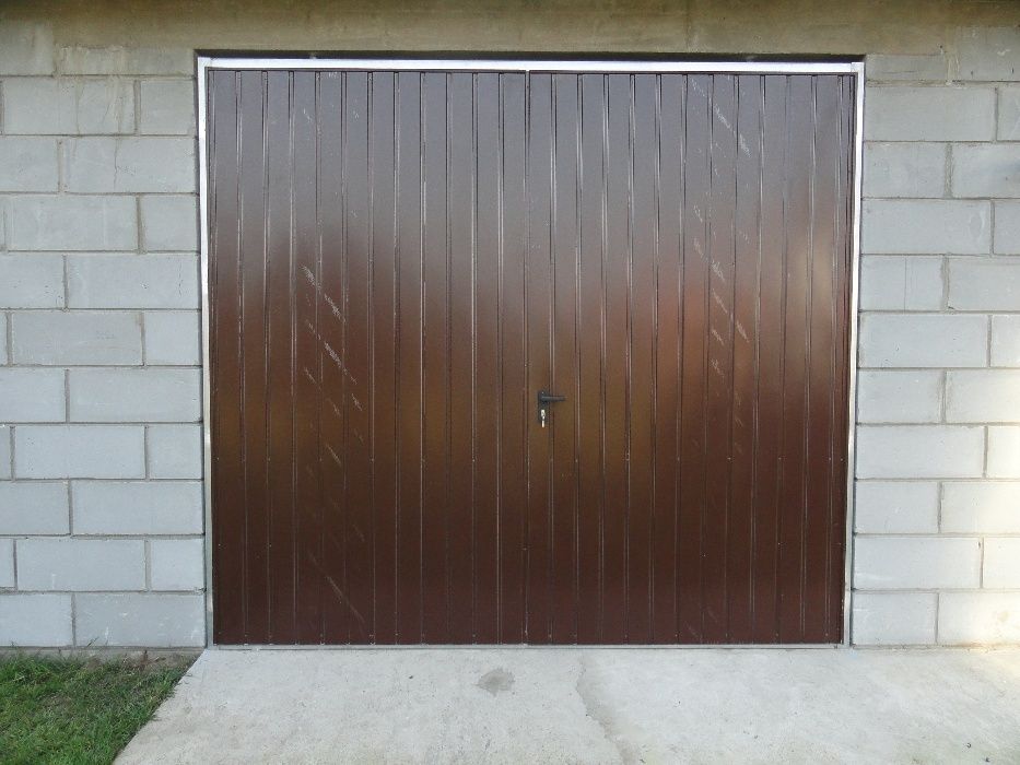 Brama garażowa rozwierna 235x200 brąz RAL 8017 Dostawa Gratis
