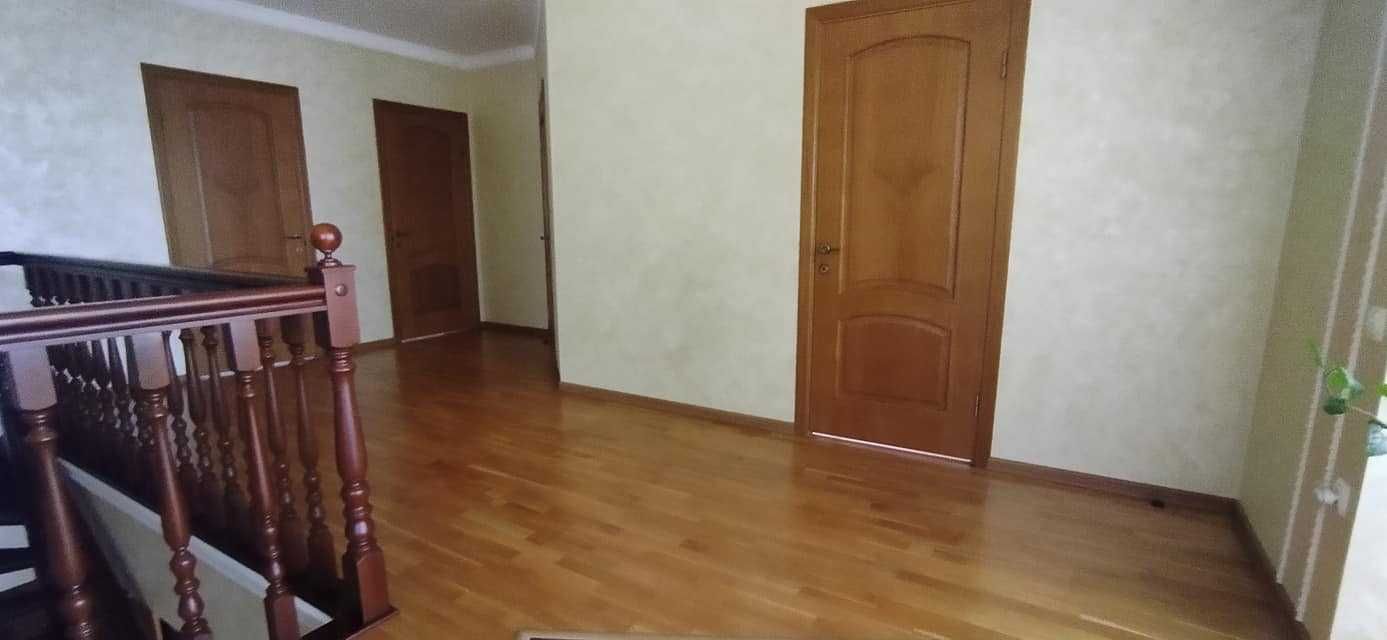 Продаж чудового будинку з дизайнерським ремонтом