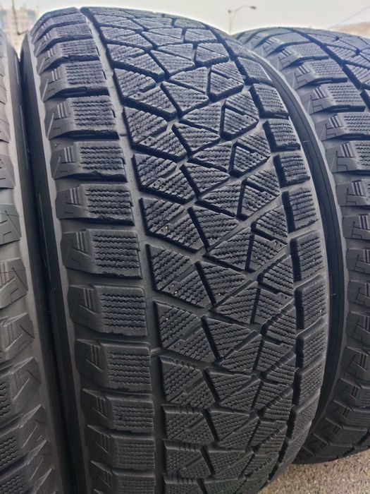 R20 275 55 шини зимові 24р Bridgestone Blizzak DM-V2