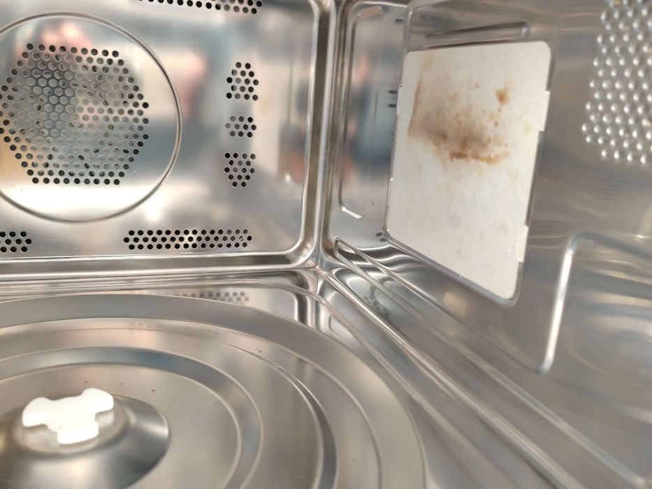 Kuchenka mikrofalowa do zabudowy AEG MSB2548C-M, 23 l, 900 W, czarna