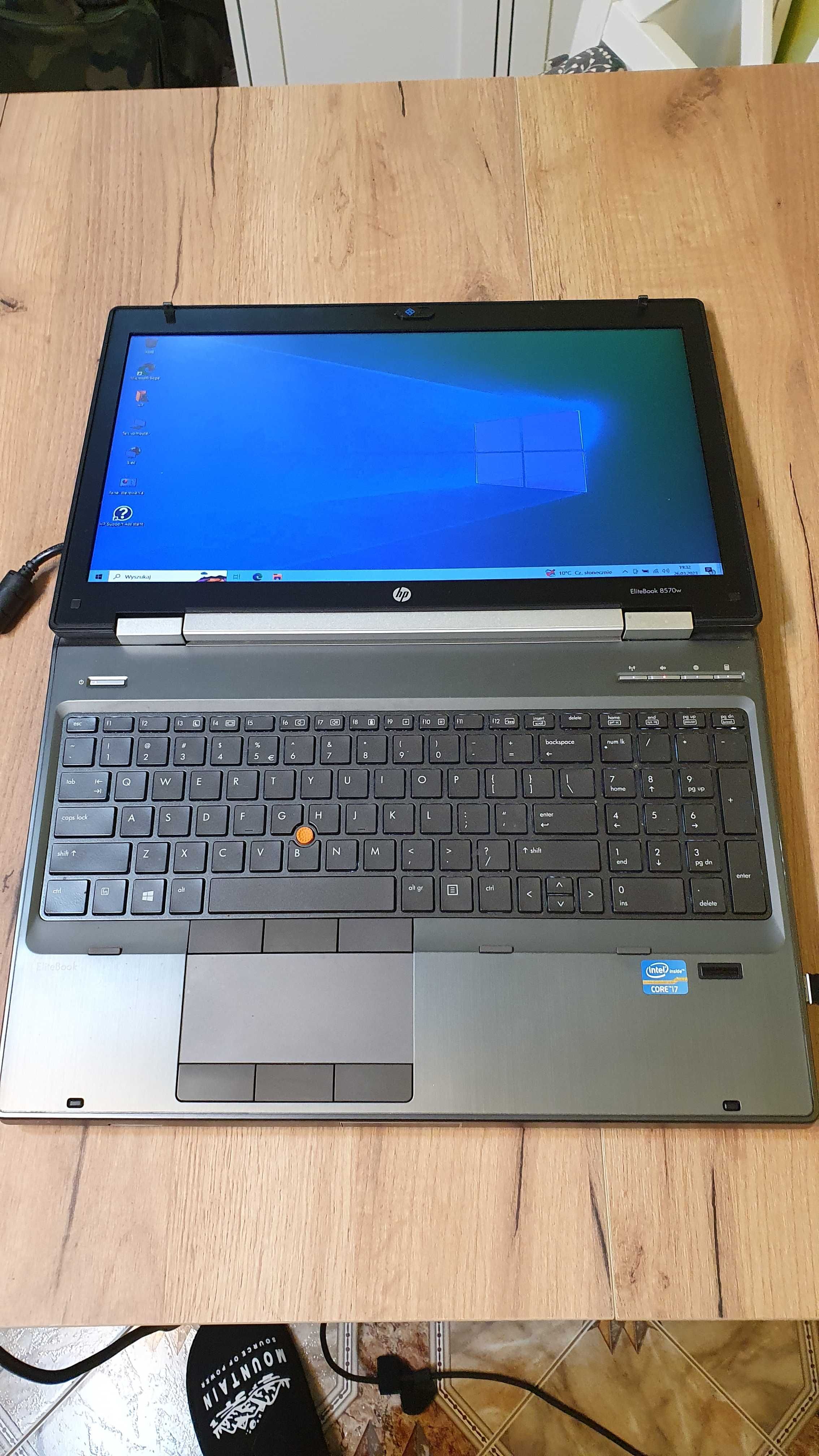 Laptop HP EliteBook 8570w potężna maszyna obliczeniowa