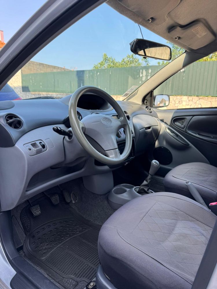 Toyota Yaris 1.0 VVTI 224.000KM Ler descrição