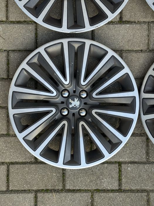 Oryginalne kołpaki 16” Peugeot 2008