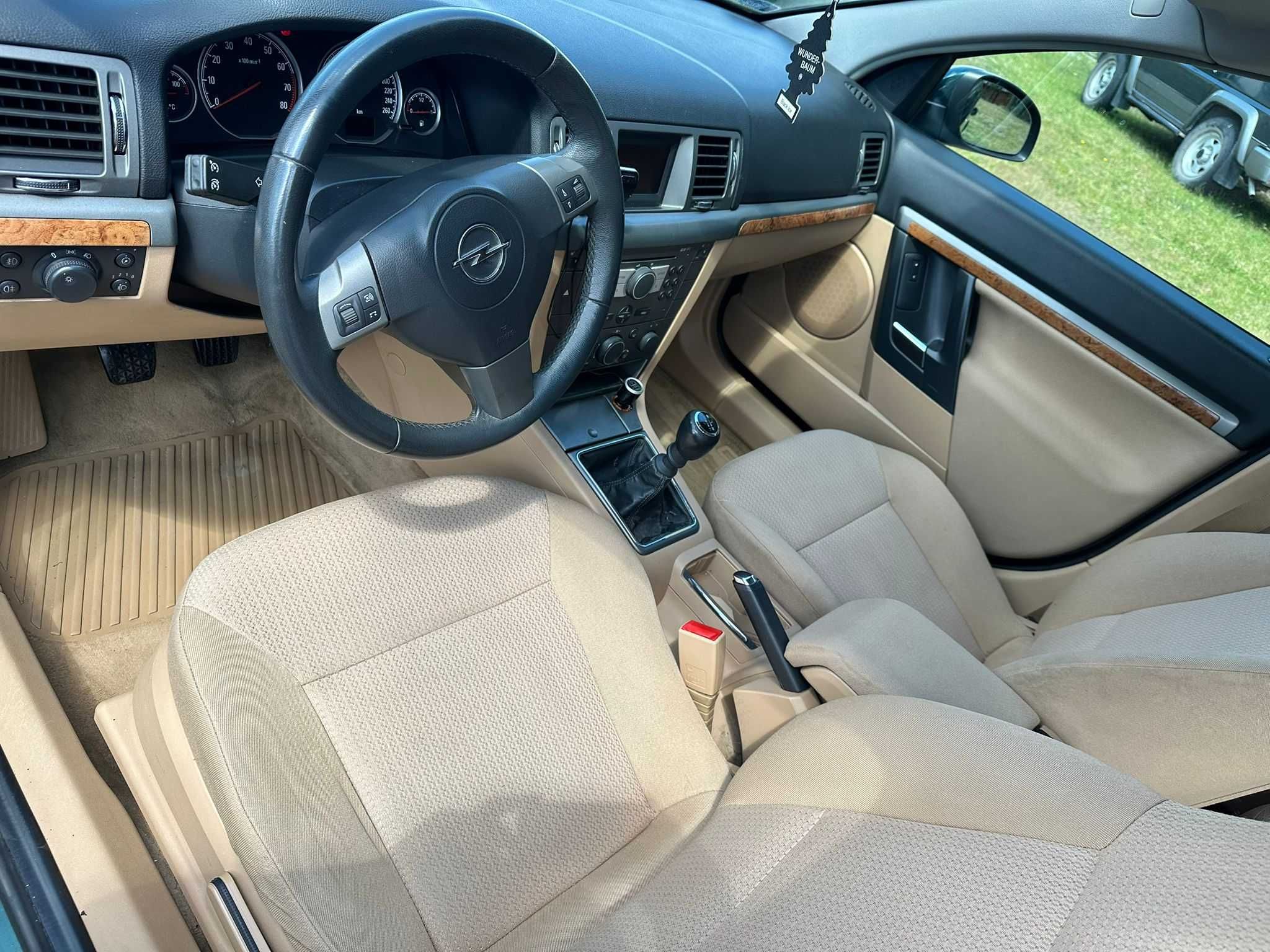 Opel Vectra C 2005, 212 km przebieg, jasny środek, dodatkowe koła