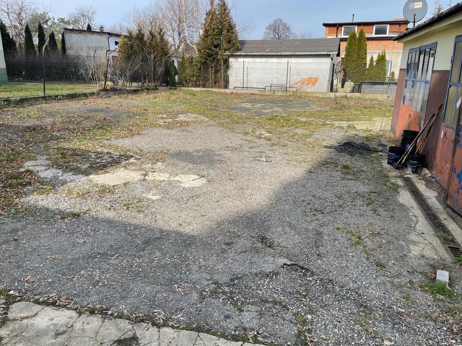 Warsztat samochodowy-garaż do wynajęcia.