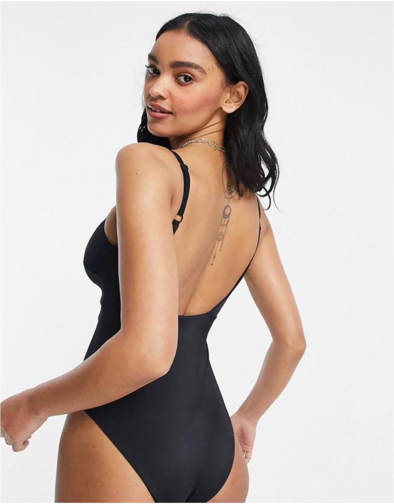 Суцільний купальни Asos
