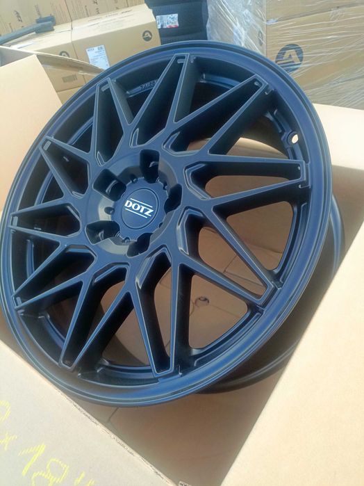 Nowe felgi aluminiowe DOTZ 8jx18 et45 5x108 Ford Volwo Citroen Peugeot