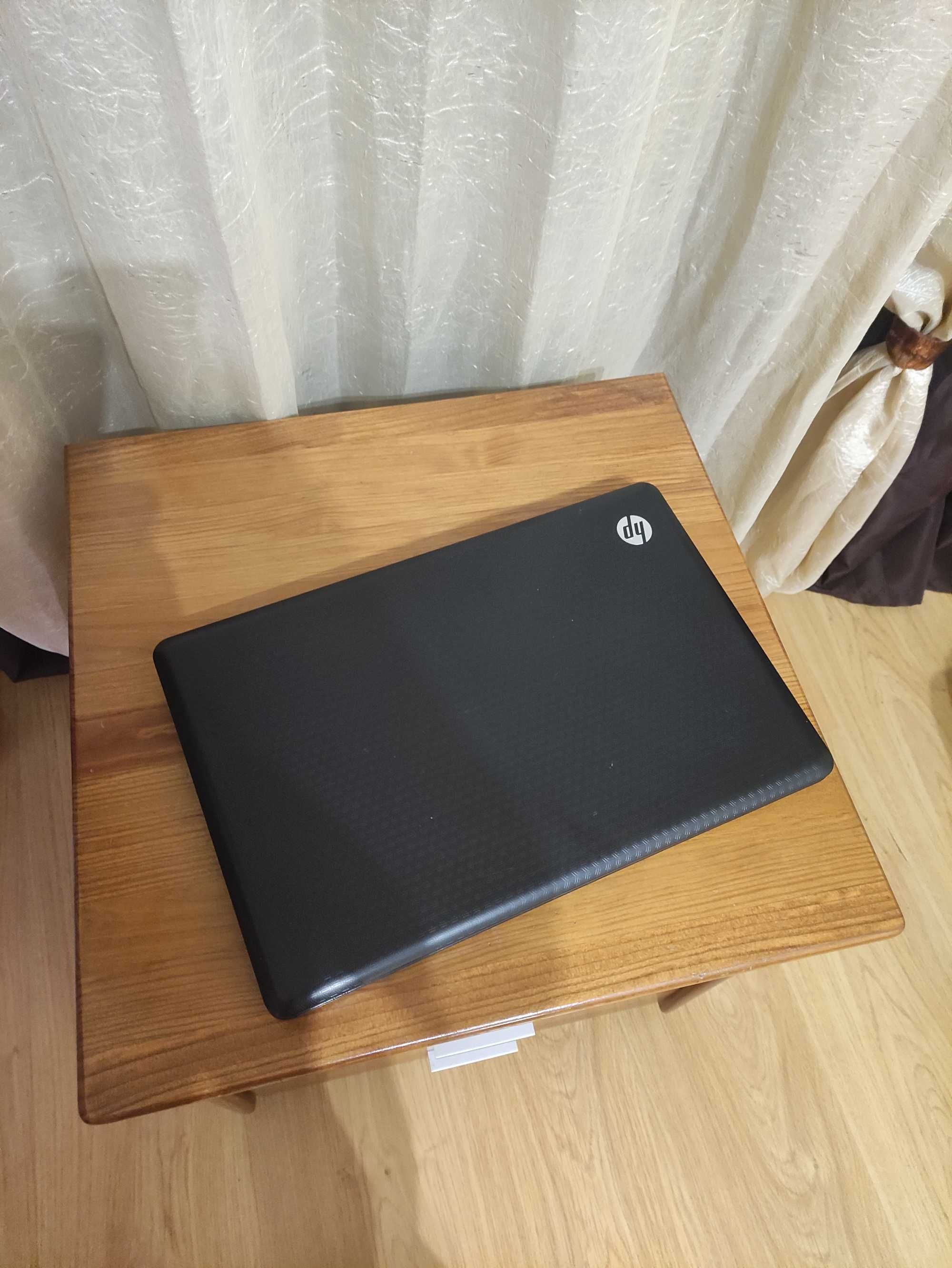 Portátil HP G64 Avariado liga mas não dá nada sem carregador