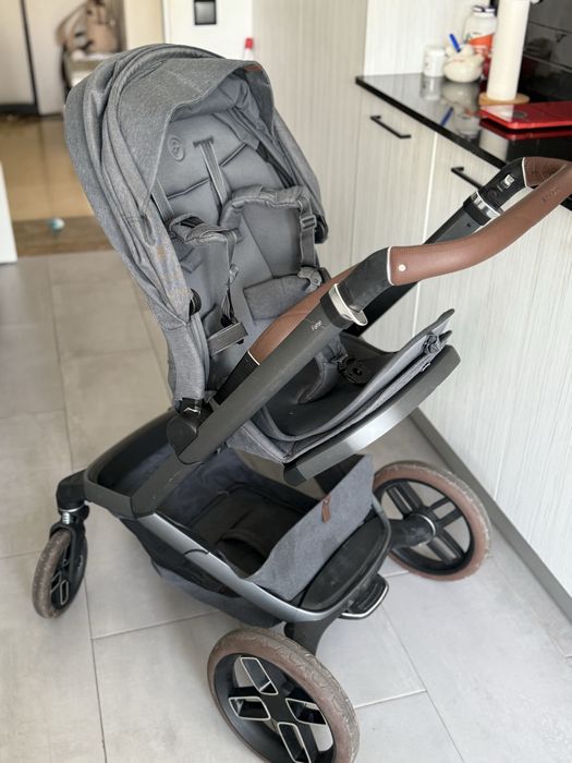 Carrinho de bebé MAXI COSI modelo FAME