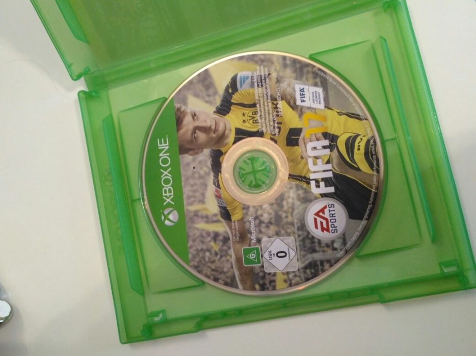 Fifa 17 xbox ONE delux