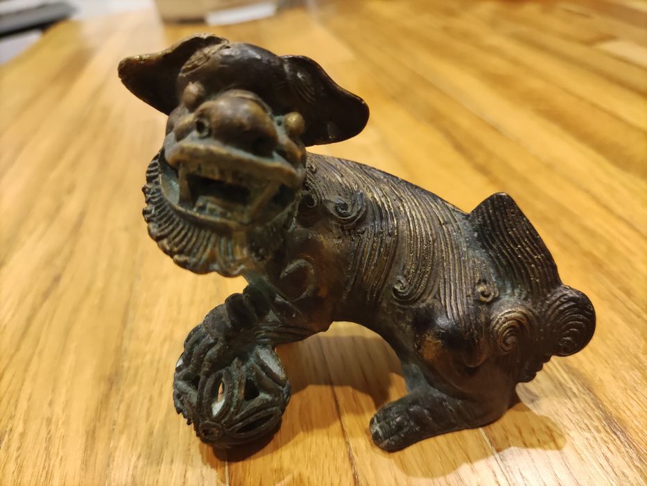 Lew Buddyjsk Fu Foo dog kadzielnica brąz Chiny