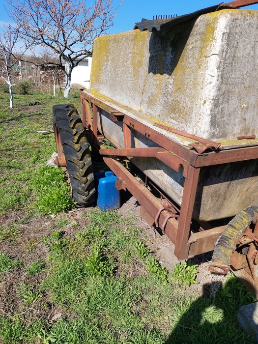 Бочка з оприскувача ціла не використовувалась