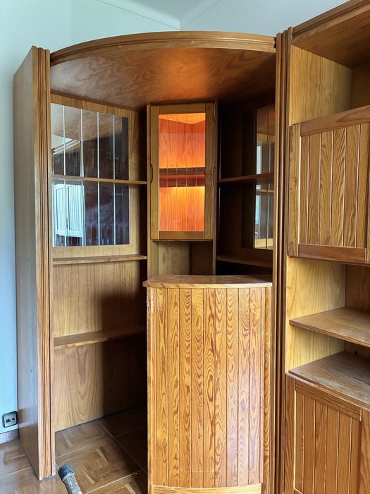 Vendo móvel de sala com bar de canto.