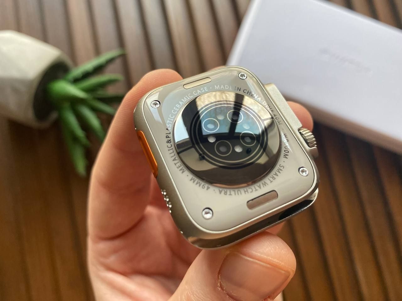 Apple Watch Ultra 49mm
Apple Watch Ultra 49mm TitaniumApple W