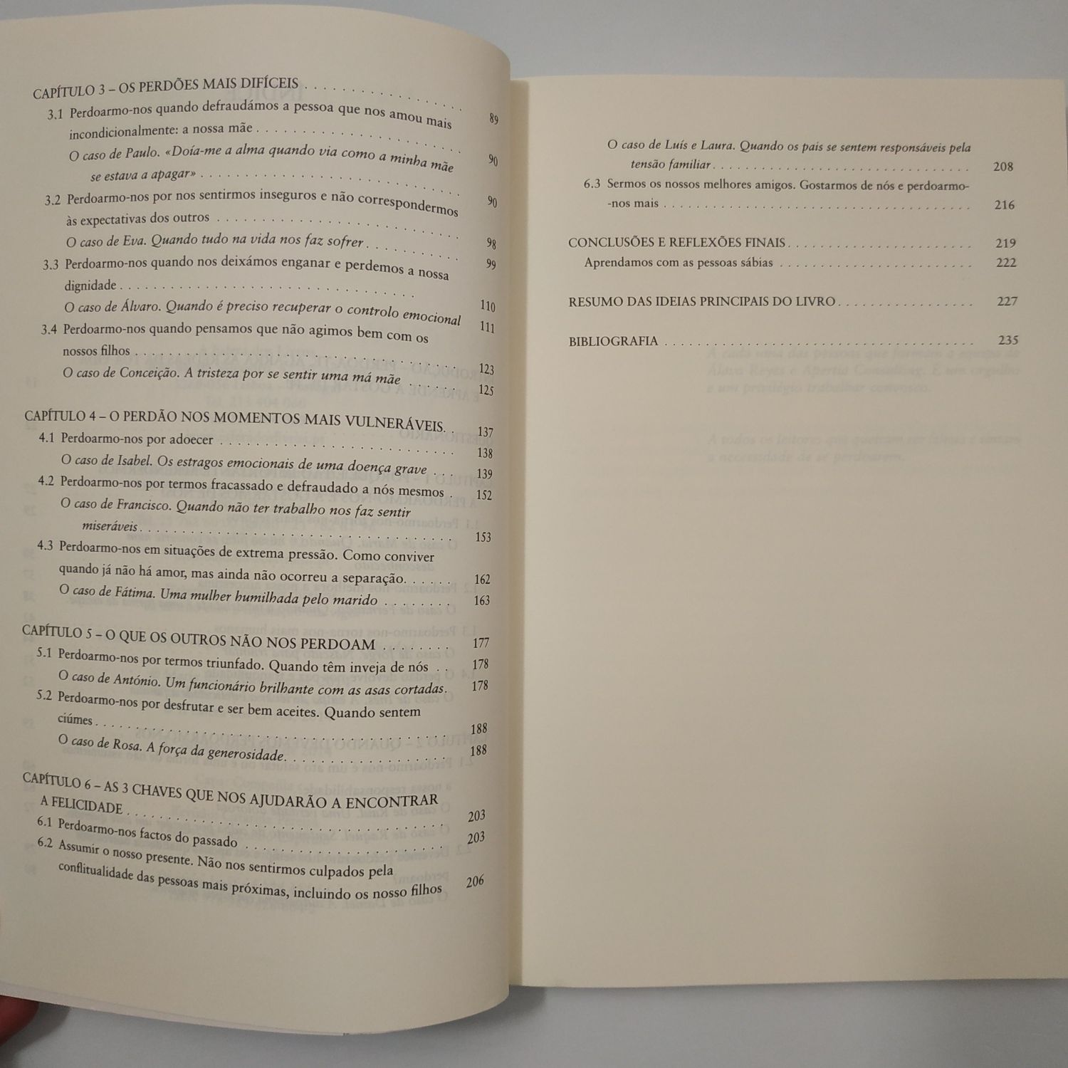 Vende-se "As Três Chaves Para a Felicidade", de M.ª J. Alava