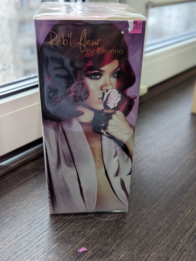 Парфум від Rihanna Reb'l Fleur