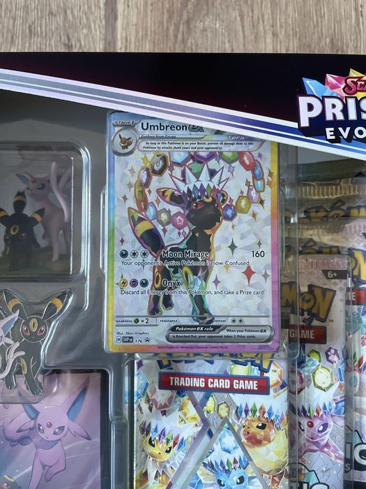 Pokémon TCG Prismatic Evolutions Premium Figure Collection