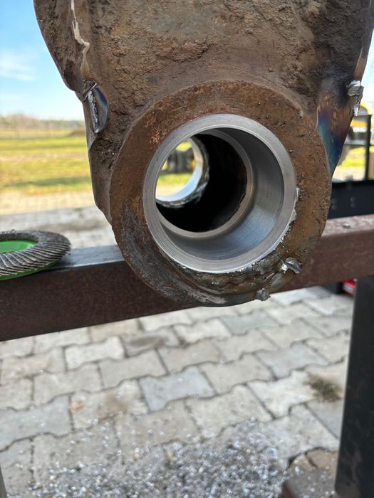 Wytaczanie tulejowanie-Serwis regeneracja